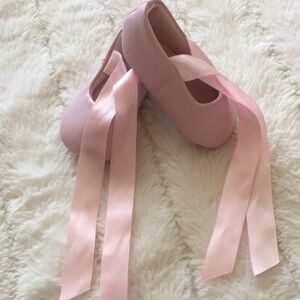 • Infant Ballet Slipper Shoes •